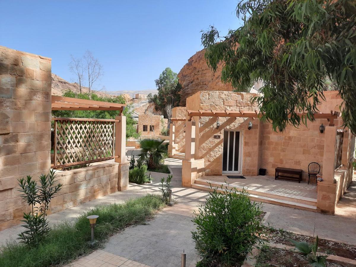 Afra Hot Springs Chalets At-Tafilah Exterior foto